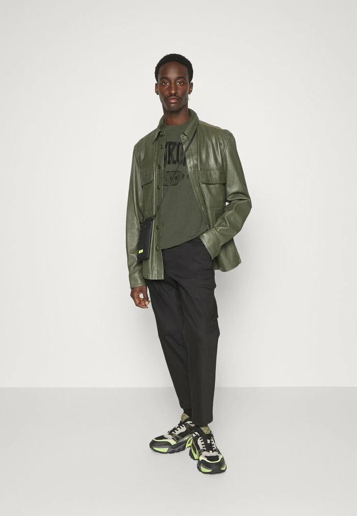 DRYKORN HUNT - Print T-shirt - Green - Image 2