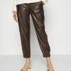 DRYKORN RASE - Trousers - Brown
