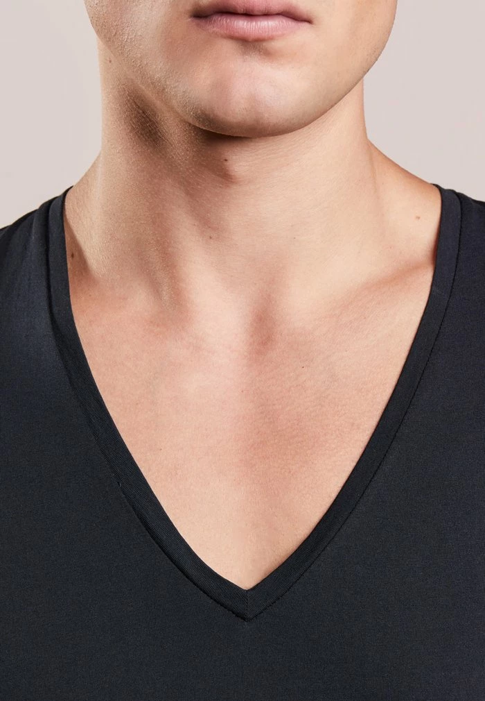 DRYKORN QUENTIN - Basic T-shirt - Black - Image 4