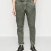 DRYKORN CHASY - Straight Leg Jeans - Green